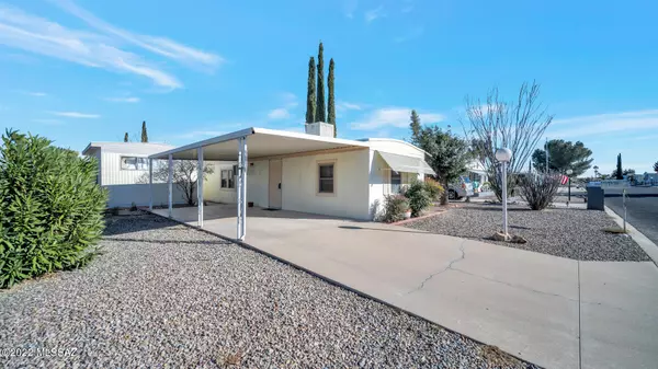 1816 N Pacana Way, Green Valley, AZ 85614