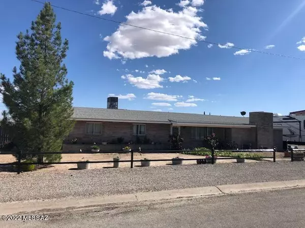 838 Pearce Street, Willcox, AZ 85643