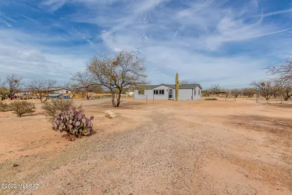 6411 S Camino Altar, Tucson, AZ 85735