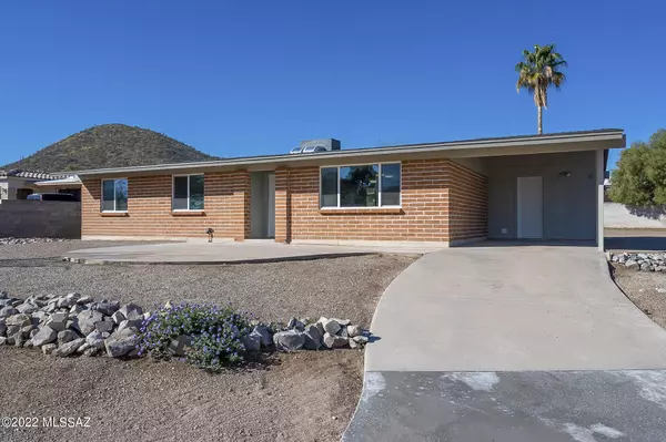 2743 W Calle Arandas, Tucson, AZ 85745