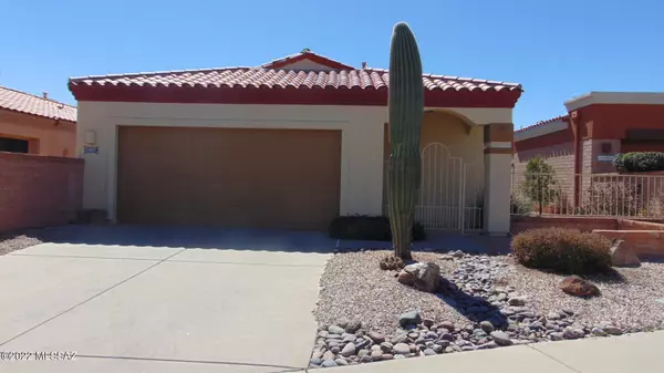 1901 W Mintbush Drive, Green Valley, AZ 85622