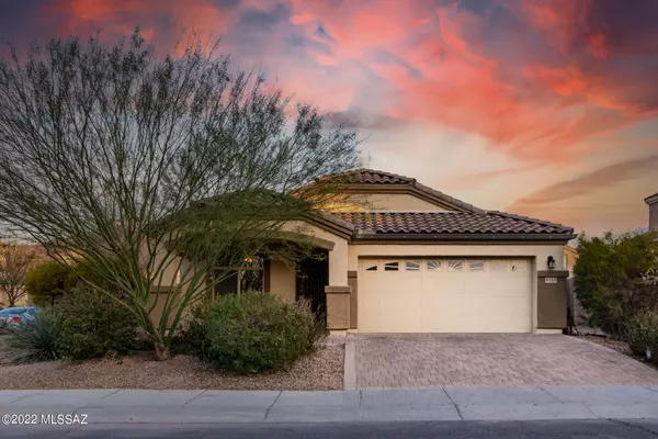 8761 W Moon Spring Road, Marana, AZ 85653