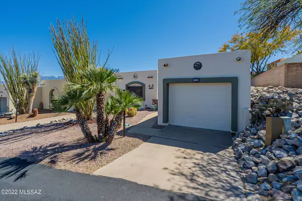 1241 W Calle Ramiro, Green Valley, AZ 85622