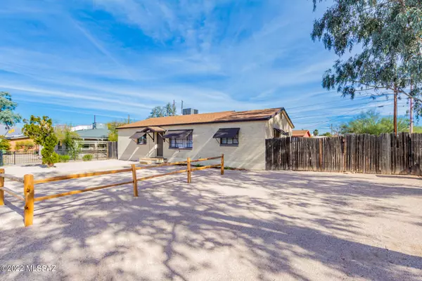 2310 N Los Altos Avenue, Tucson, AZ 85705