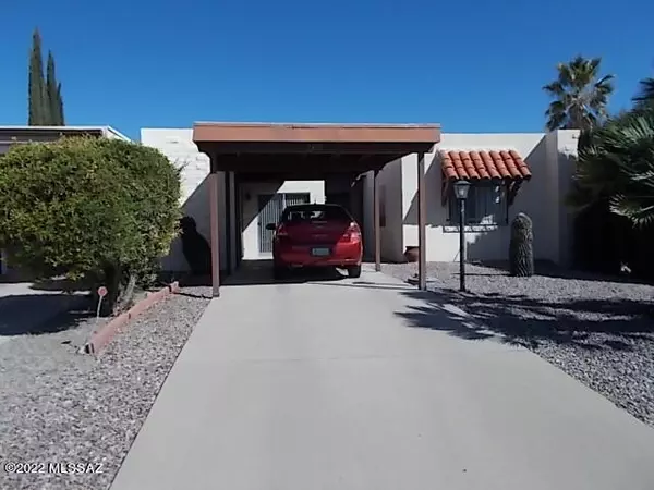 1377 S Desert Meadows Circle, Green Valley, AZ 85614