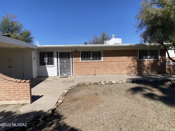 732 S Camino Seco, Tucson, AZ 85710