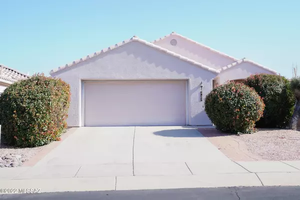 333 W Continental Vista Place, Green Valley, AZ 85614