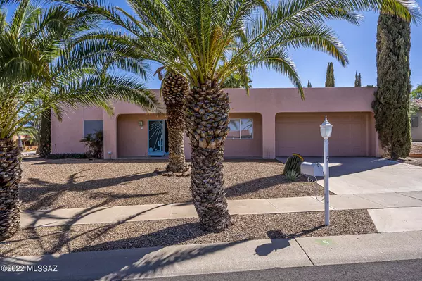 5 W Paseo Del Chino, Green Valley, AZ 85614