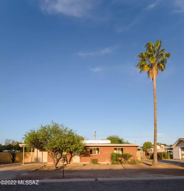 6537 E Calle Cappela, Tucson, AZ 85710