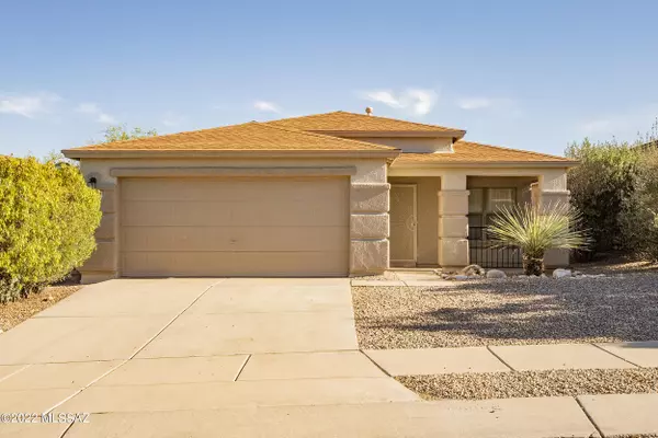 10055 E Arizona Sunset Drive, Tucson, AZ 85747