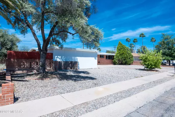 7449 E Princeton Drive, Tucson, AZ 85710