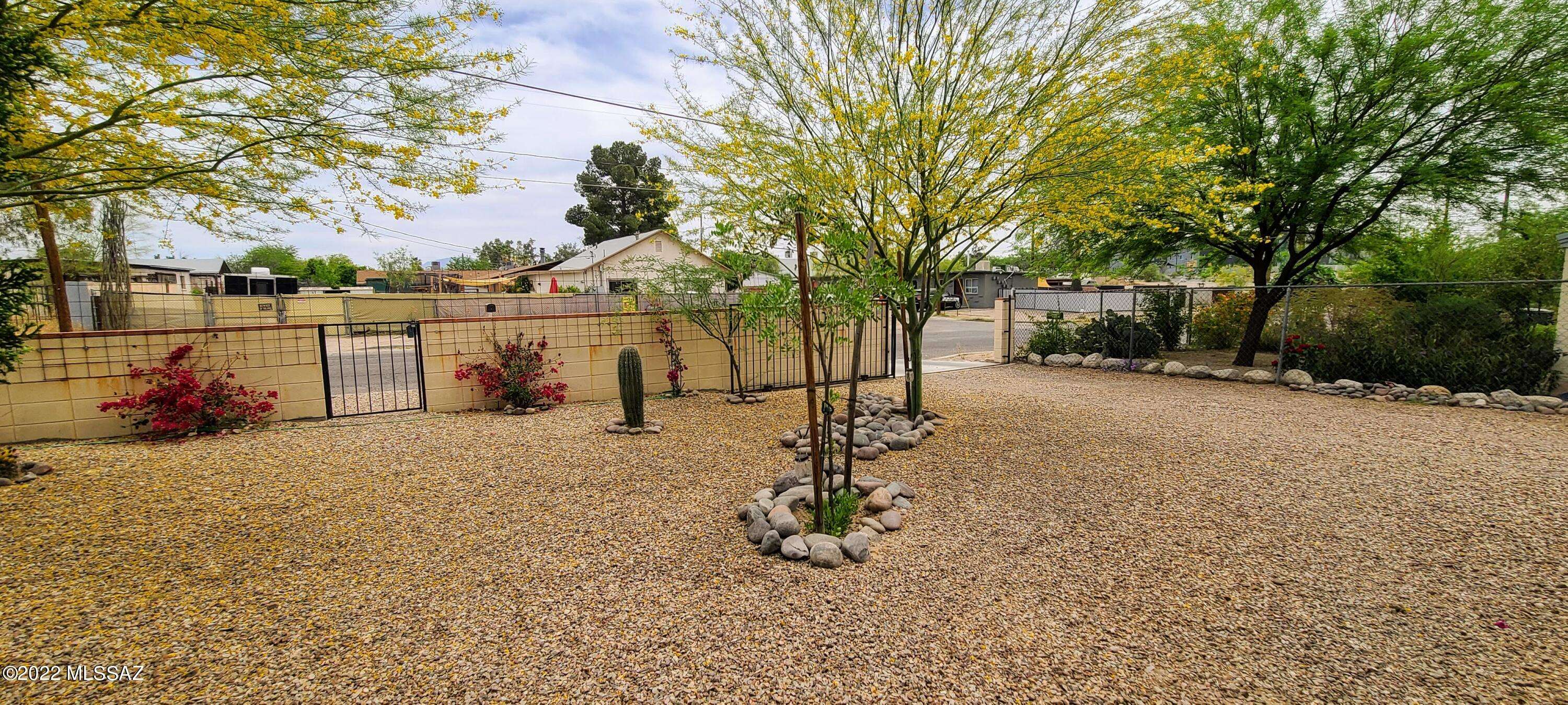 Tucson, AZ 85705,2443 N Estrella Avenue