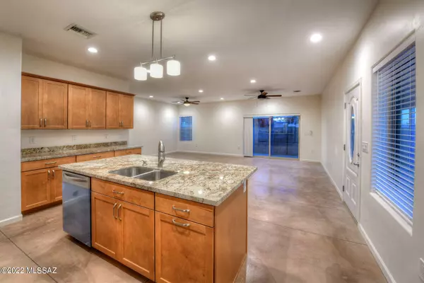 317 S Warren Avenue, Tucson, AZ 85719