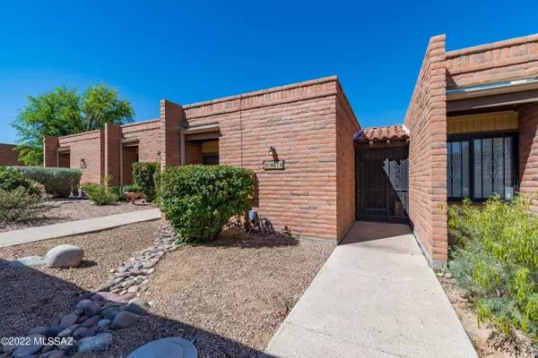 8671 N Little Oak Lane, Tucson, AZ 85704