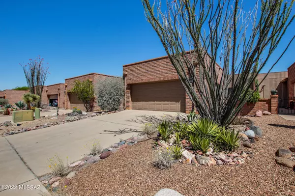 1636 W Calle Del Grajo, Green Valley, AZ 85622