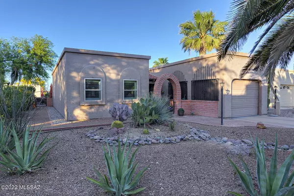 333 E Paseo Verde, Green Valley, AZ 85614