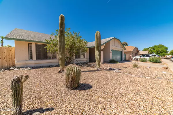 Tucson, AZ 85737,1533 W Oak Shadows Drive