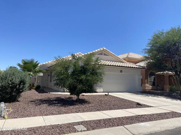 9058 N Safflower Lane, Tucson, AZ 85743