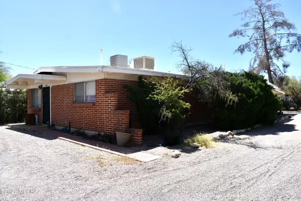 Tucson, AZ 85712,3946-3948 E Lee Street