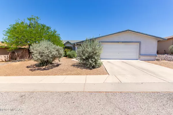 9961 E Falcon Point Drive, Tucson, AZ 85730