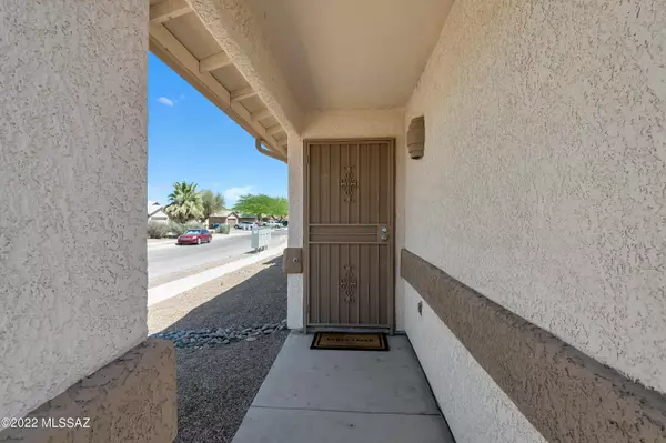 Tucson, AZ 85746,1654 W Maplewood Drive