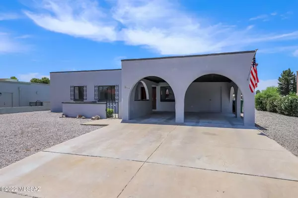 334 E Paseo De Golf, Green Valley, AZ 85614