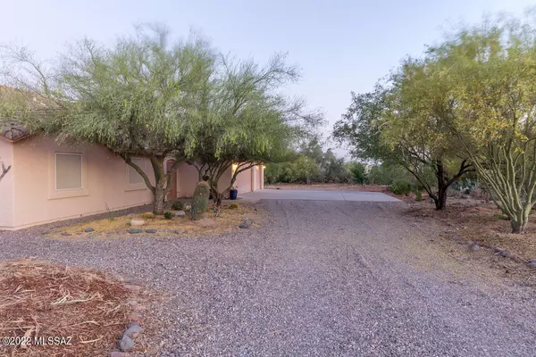 Tucson, AZ 85742,3655 W Camino Alto