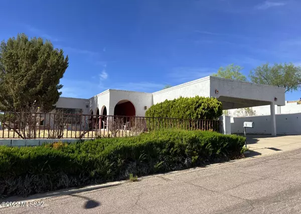 821 N Linda Vista Drive, Nogales, AZ 85621