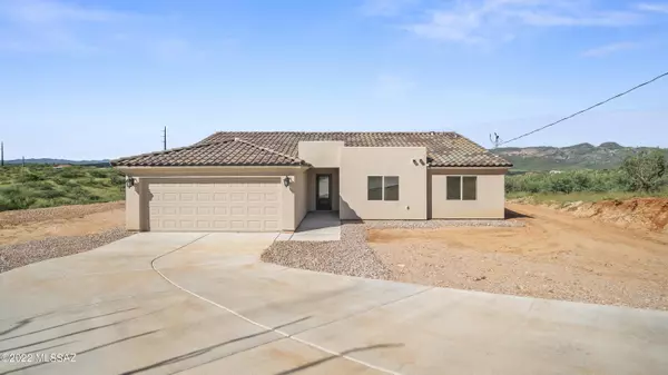 144 Jim Court, Rio Rico, AZ 85648