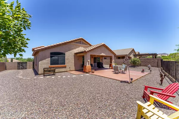 484 S Douglas Wash Road, Vail, AZ 85641