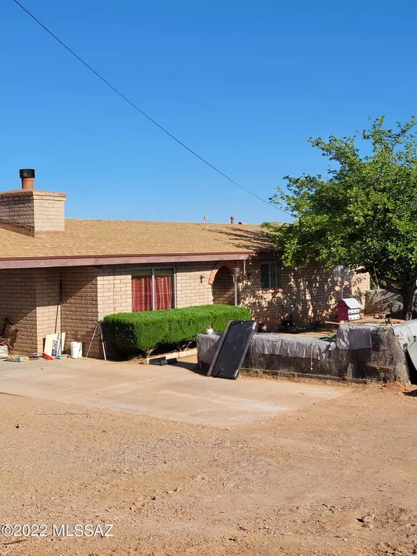 957 Forja Ct, Rio Rico, AZ 85648