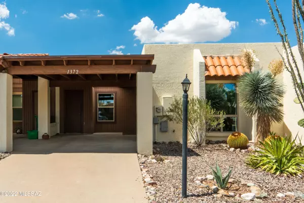 1372 W Camino Lucientes, Green Valley, AZ 85622