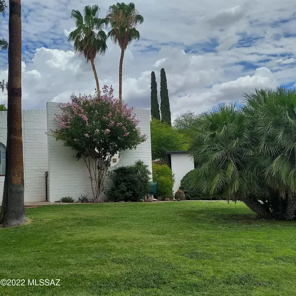 641 W Las Lomitas Road,  Tucson,  AZ 85704