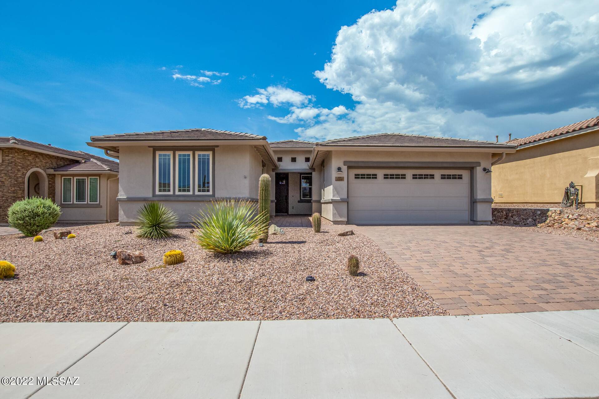 7210 W Falcon View Pass, Marana, AZ 85658