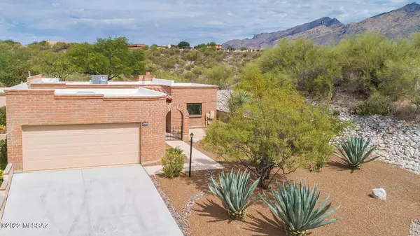 4989 N Territory Avenue, Tucson, AZ 85750