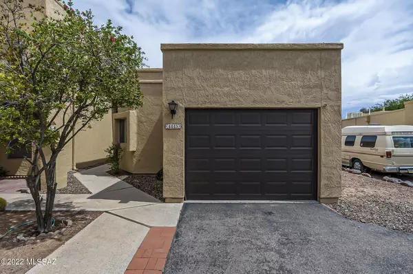 4445 W Pyracantha Drive, Tucson, AZ 85741