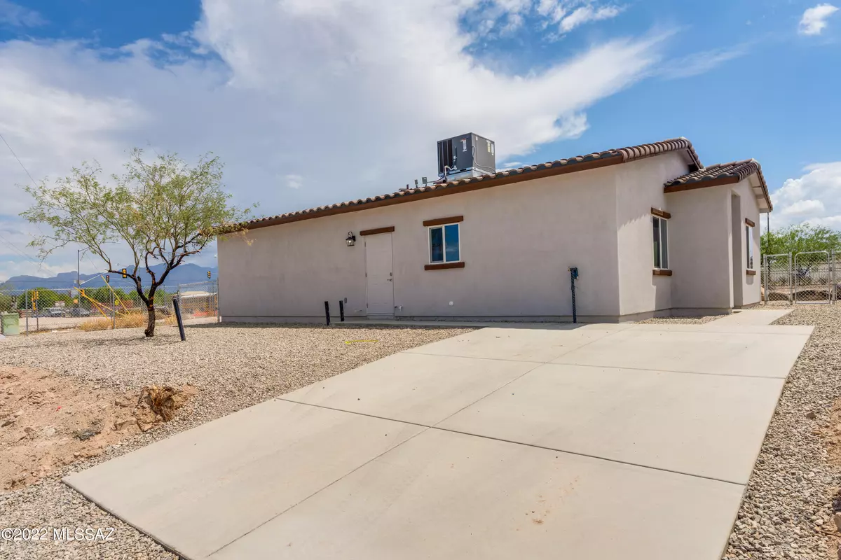 Tucson, AZ 85713,1240 S 10th Avenue