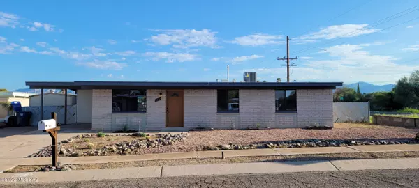 8251 E Zemsky Street, Tucson, AZ 85710