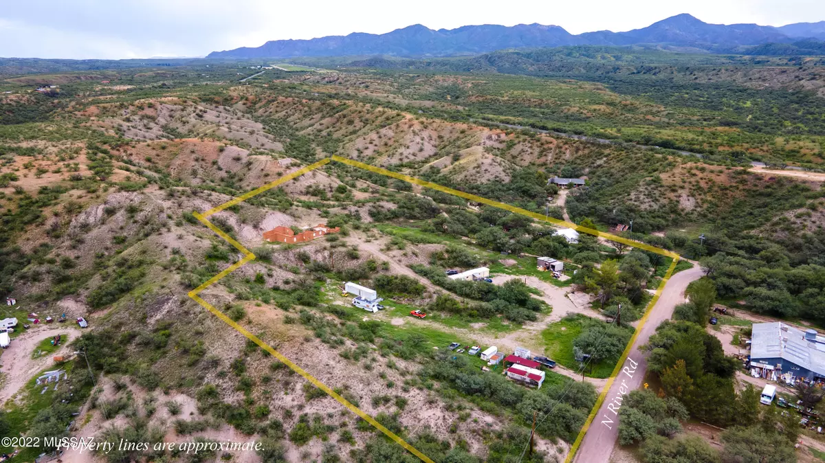 Nogales, AZ 85621,22 -24 N River Road #1