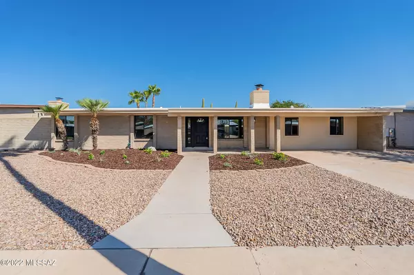 7700 N Lundberg Drive, Tucson, AZ 85741