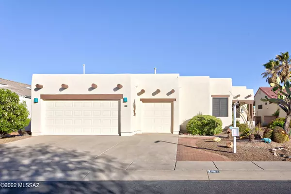 671 W One Wood Place, Green Valley, AZ 85614