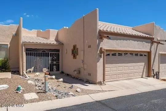 448 W Deerwood Lane, Green Valley, AZ 85614