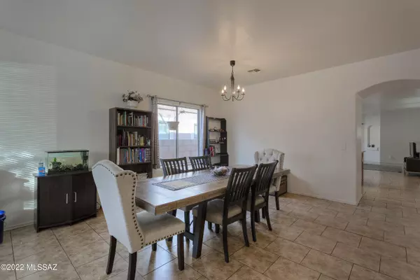 Sahuarita, AZ 85629,182 E Corte Rancho Dorada