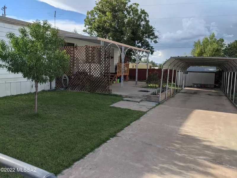 505 E Hillcrest Drive, Benson, AZ 85602