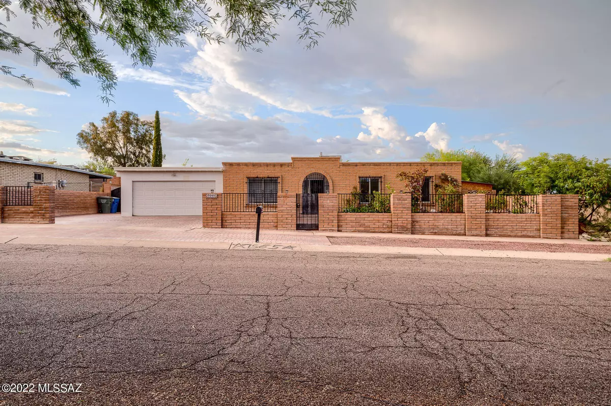 Tucson, AZ 85710,7565 E 27th Street