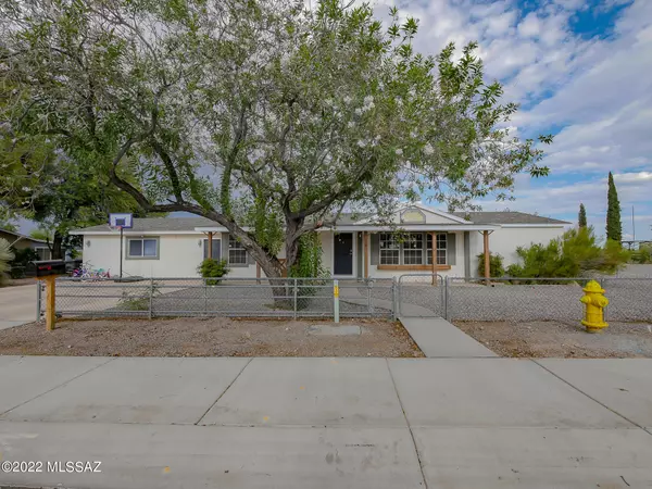 391 N High School Avenue, Thatcher, AZ 85552