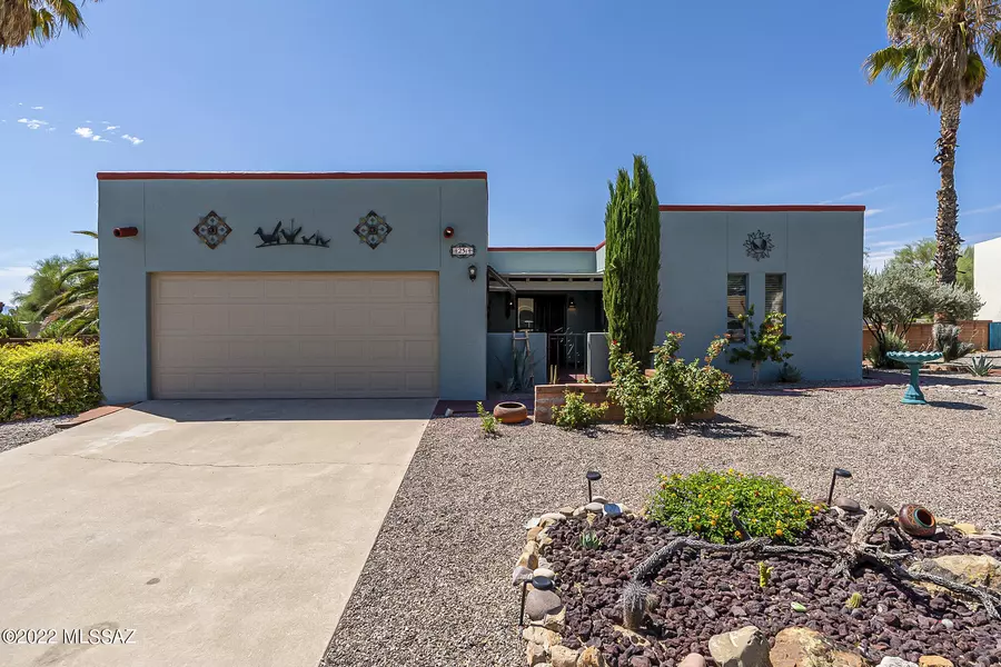 251 W Calle Nogal, Green Valley, AZ 85614