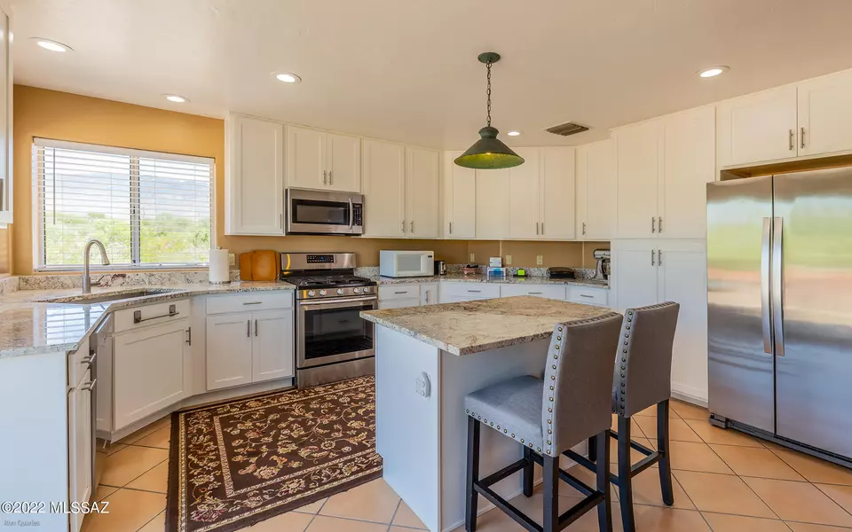 1035 N Javelina Place, Tucson, AZ 85748