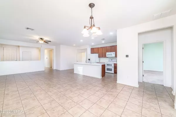 Sahuarita, AZ 85629,950 W Camino Nogal Blanco