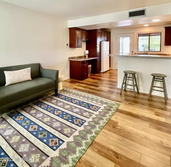 Green Valley, AZ 85614,160 S Paseo Pena  #C